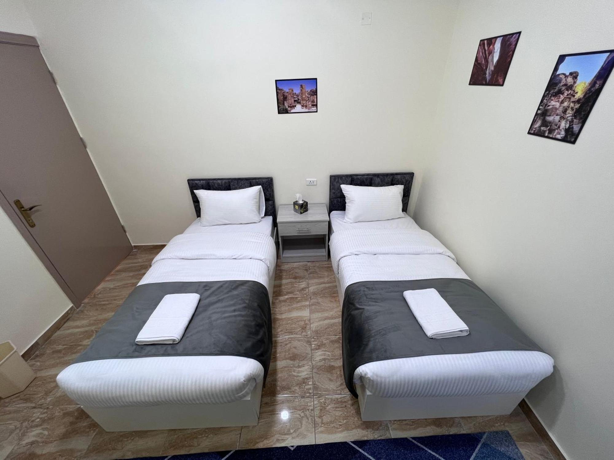 Z3 Hostel Wadi Musa Exterior photo